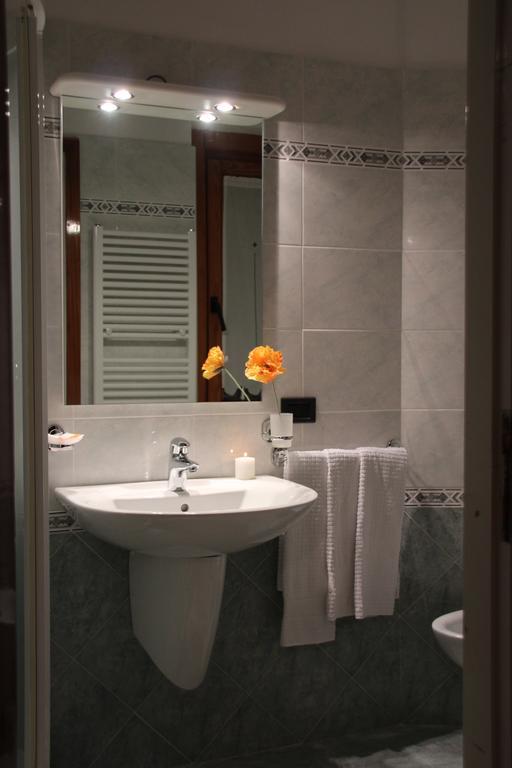 Albergo Bucaneve Campodolcino Buitenkant foto