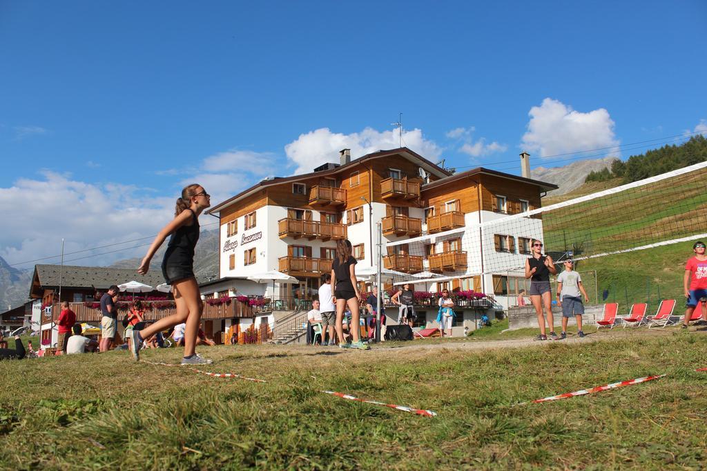 Albergo Bucaneve Campodolcino Buitenkant foto