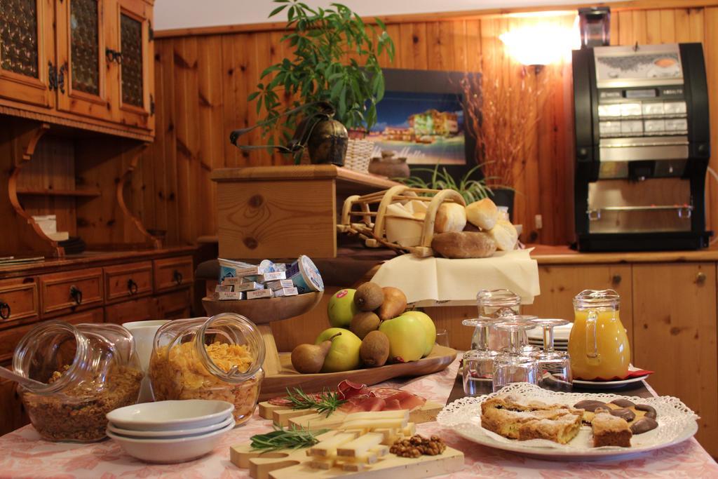 Albergo Bucaneve Campodolcino Buitenkant foto